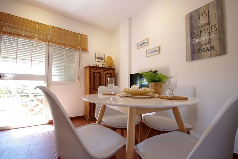 Apartamento Con Piscina Y Vistas Al Mar - 377