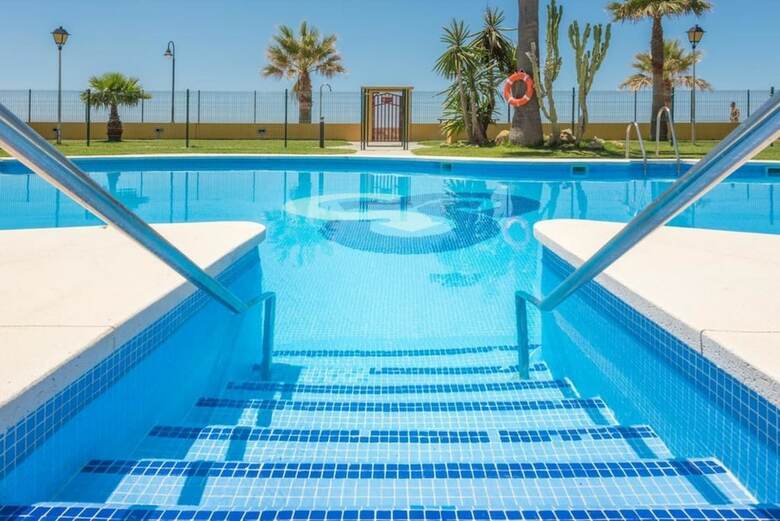 Apartamento Con Piscina Y Vistas Al Mar - 377