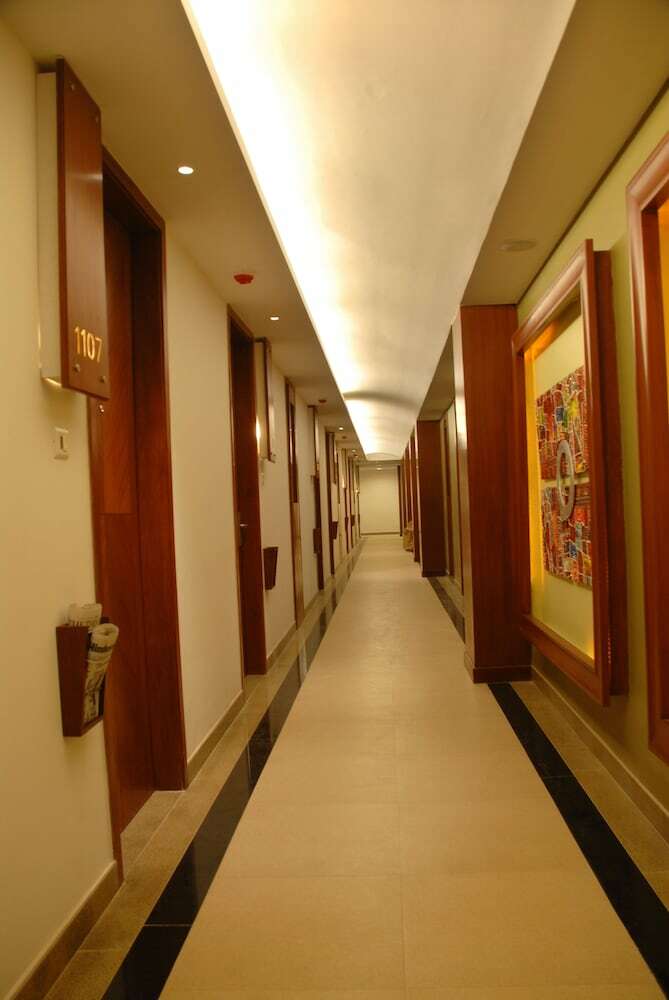 Hotel Cambay Grand