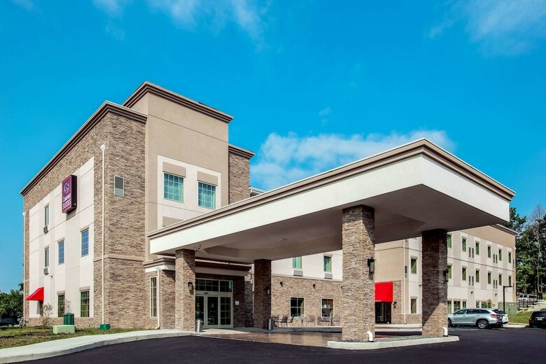Hotel Comfort Suites Fishkill Near Interstate 84