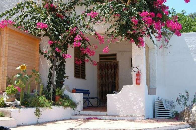 Cirucco Bay Hotel & Camping