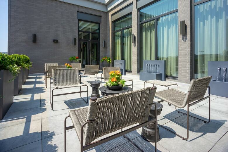 The Row Hotel At Assembly Row, Autograph Collection