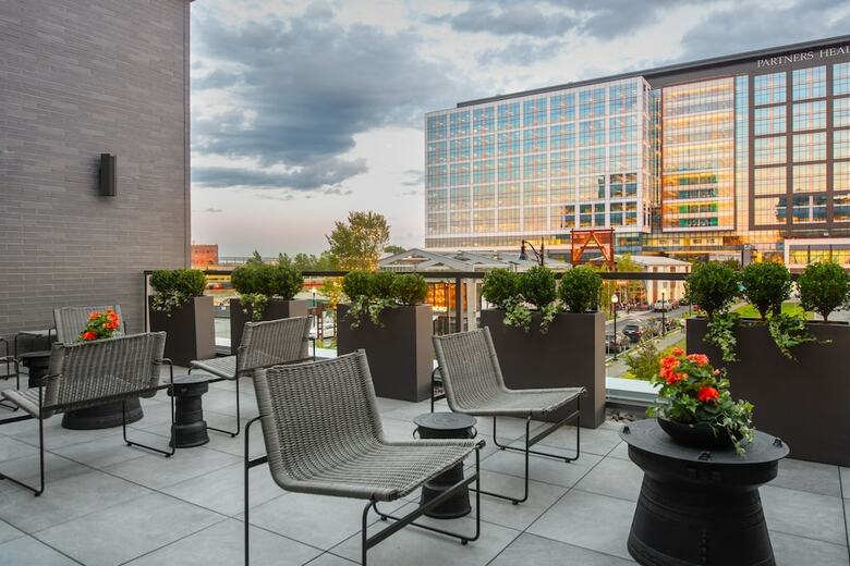 The Row Hotel At Assembly Row, Autograph Collection