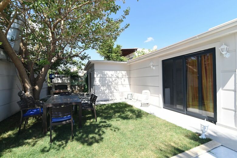 Tasev Apart Hotel