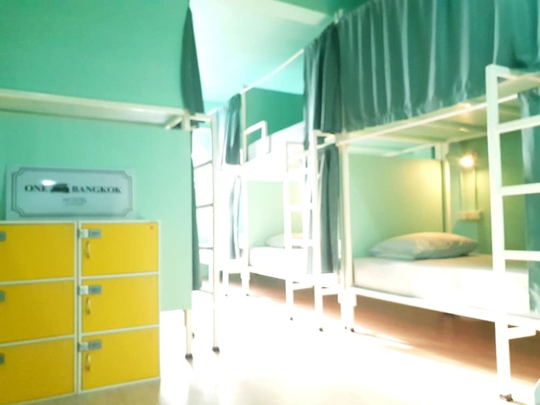 Hostal One Bangkok Hostel @love District