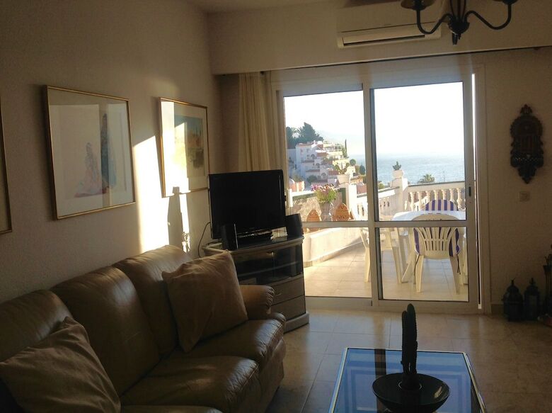 Apartamentos Casa Alamar Burriana Playa Nerja Canovas