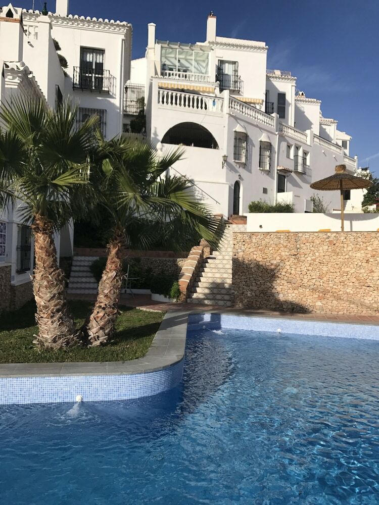 Apartamentos Casa Alamar Burriana Playa Nerja Canovas