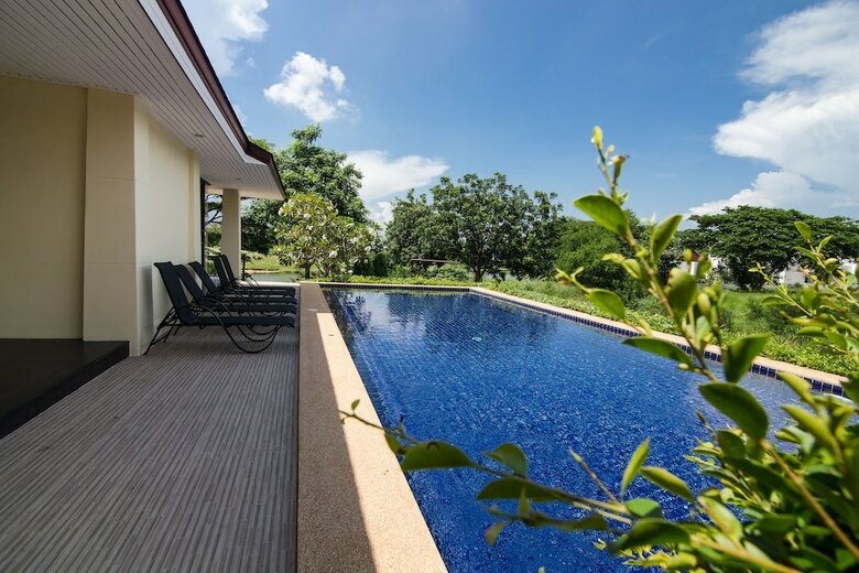 Bali Style Villa On Palm Hills Ph 202