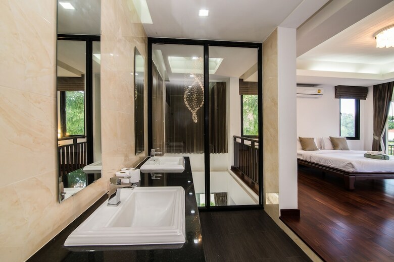 Bali Style Villa On Palm Hills Ph 202