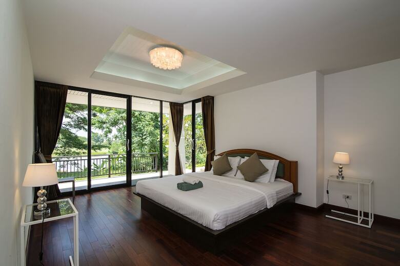 Bali Style Villa On Palm Hills Ph 202