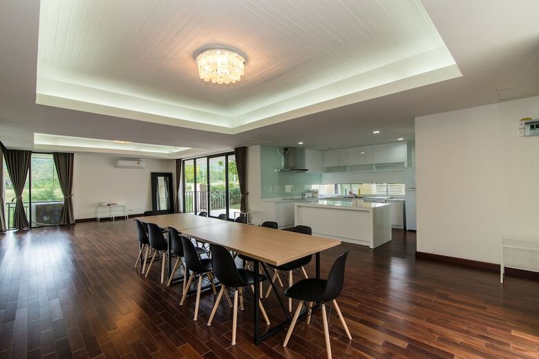Bali Style Villa On Palm Hills Ph 202