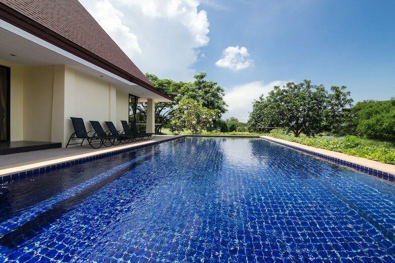 Bali Style Villa On Palm Hills Ph 202