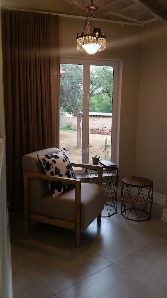 Hotel Amberhall Guesthouse