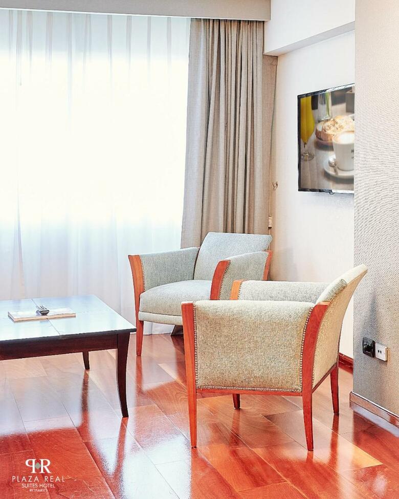 Hotel Plaza Real Suites