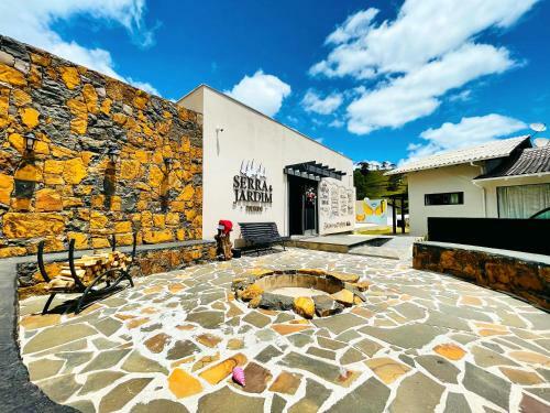 Hostal Pousada Serra & Jardim