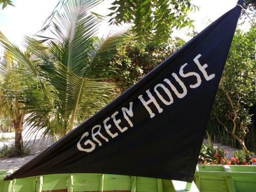 Hostal Greenhouse