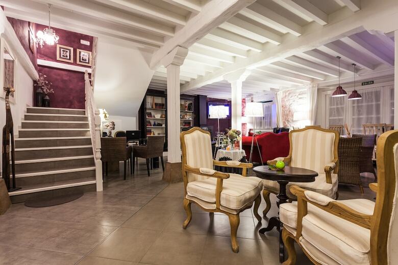 Hotel El Bosque de La Anjana