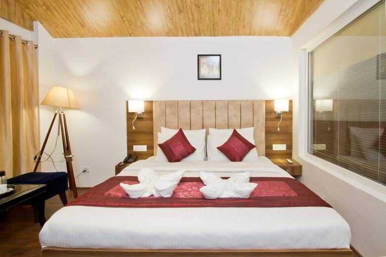 Hotel Avishi Greens
