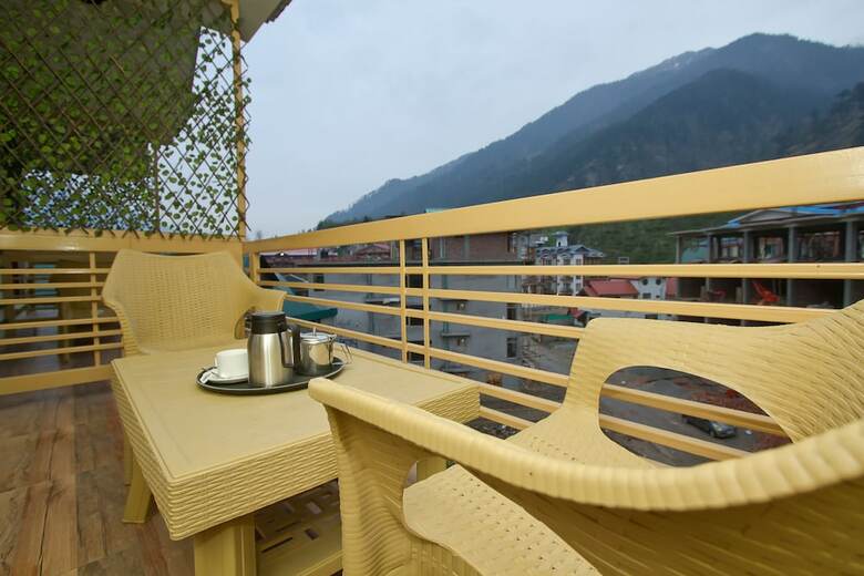 Hotel Avishi Greens