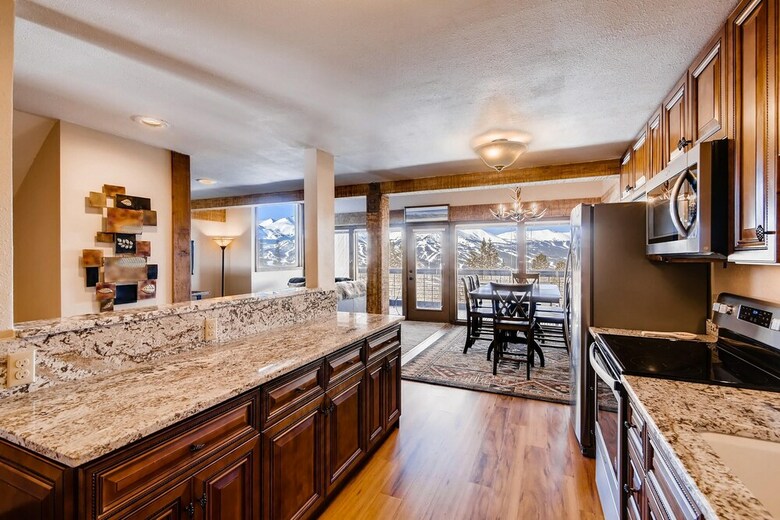 Gold Point #5c By Peak Property Management