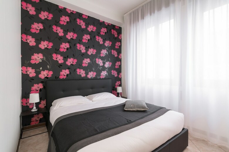 Santi Apostoli Venice Apartment