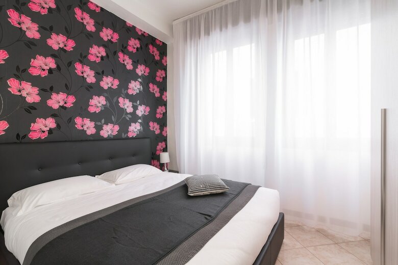 Santi Apostoli Venice Apartment