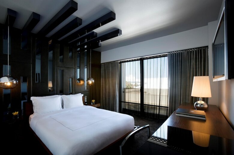 Hotel Sixty Beverly Hills