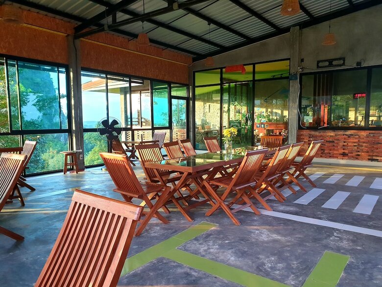 Hotel Barefeet Heaven Hill Naturist Resort