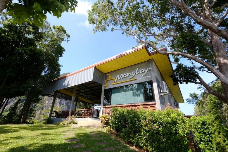 Hotel Barefeet Heaven Hill Naturist Resort
