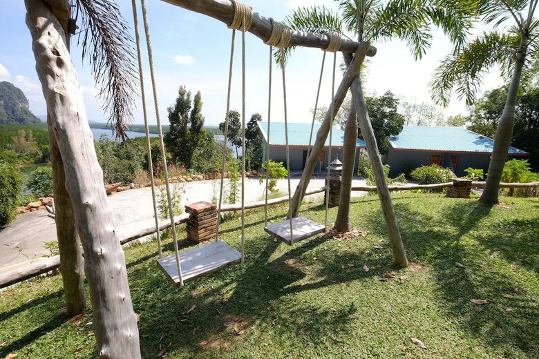 Hotel Barefeet Heaven Hill Naturist Resort