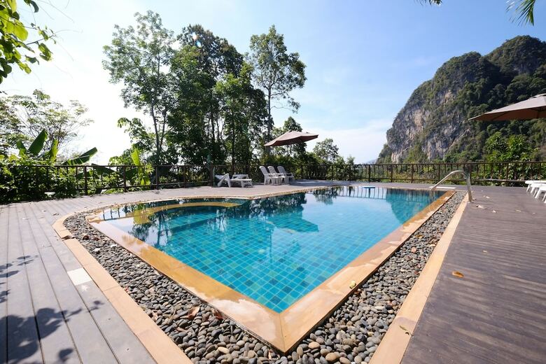 Hotel Barefeet Heaven Hill Naturist Resort