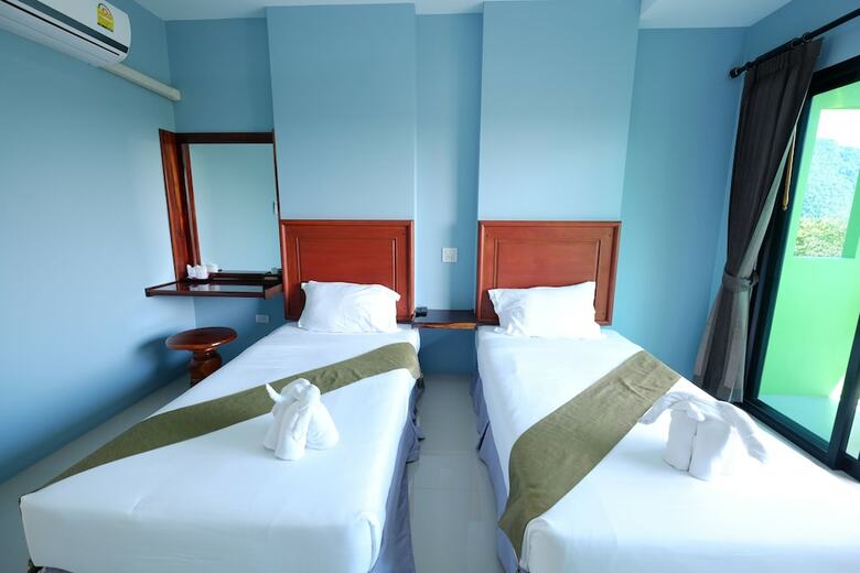 Hotel Barefeet Heaven Hill Naturist Resort