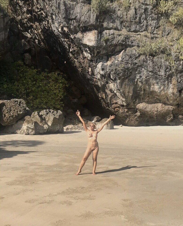 Hotel Barefeet Heaven Hill Naturist Resort