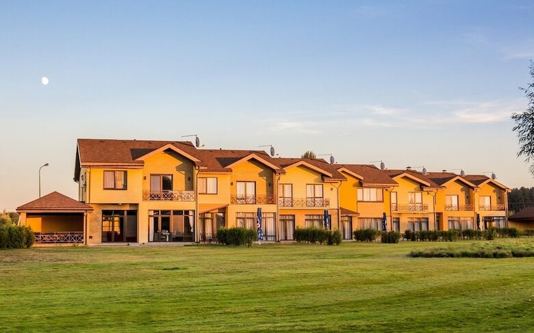 Hotel Golf Village