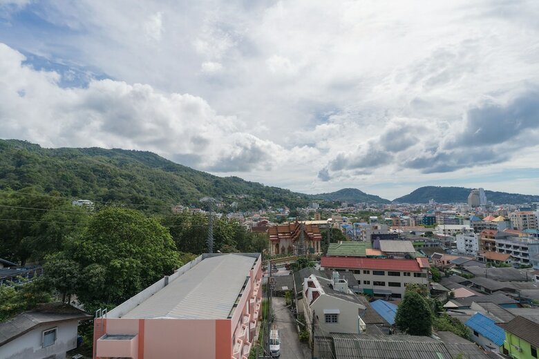 Goldstone Residency Patong , Phuket