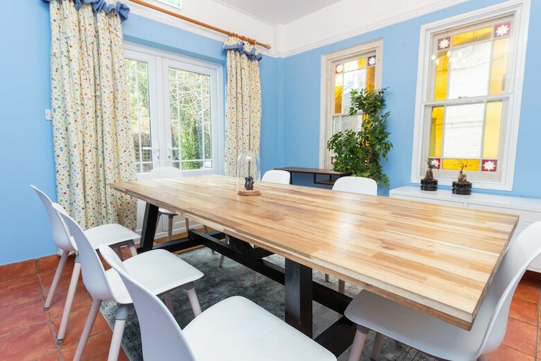 The River Cam Place - Enchanting 6bdr Home Next To River Cam