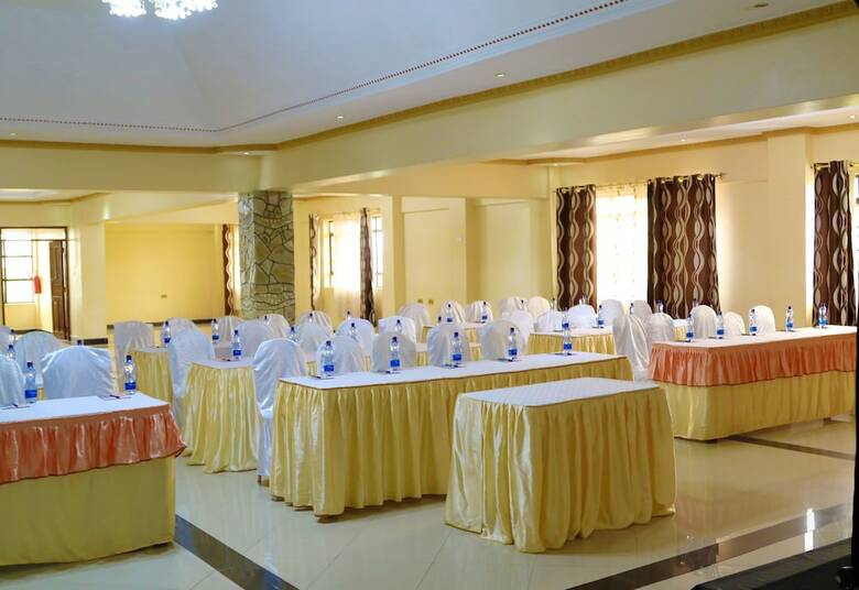 Nuru Palace Hotel