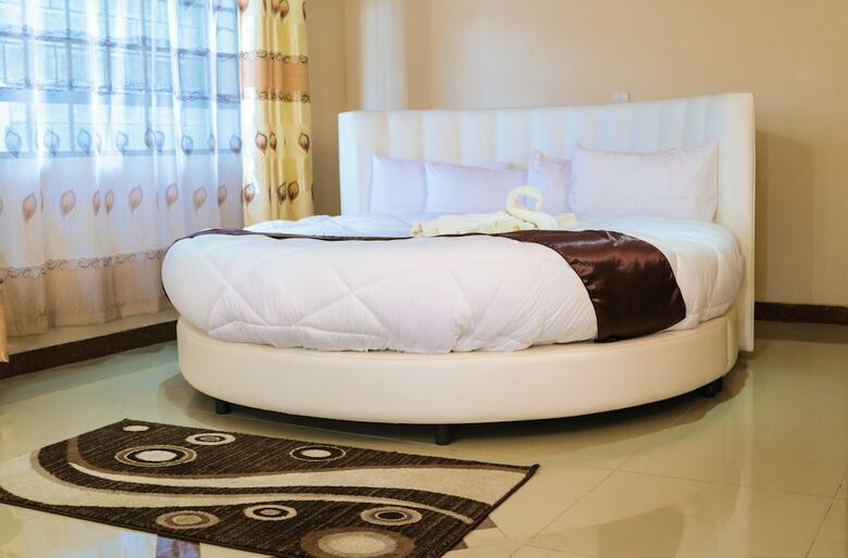 Nuru Palace Hotel