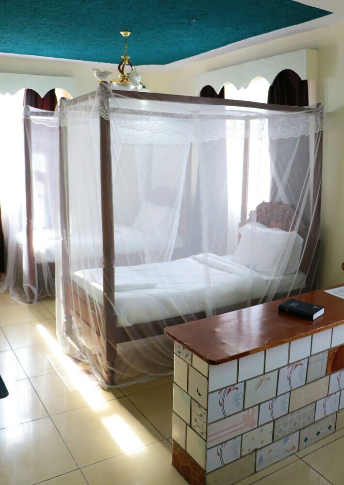 Nuru Palace Hotel