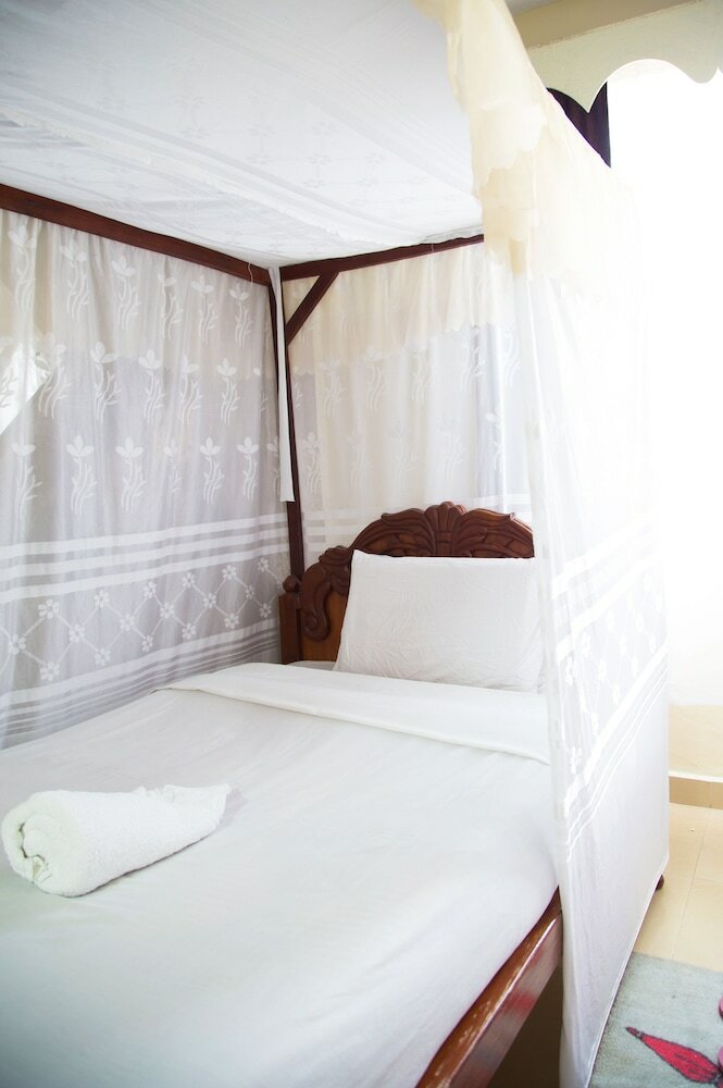 Nuru Palace Hotel