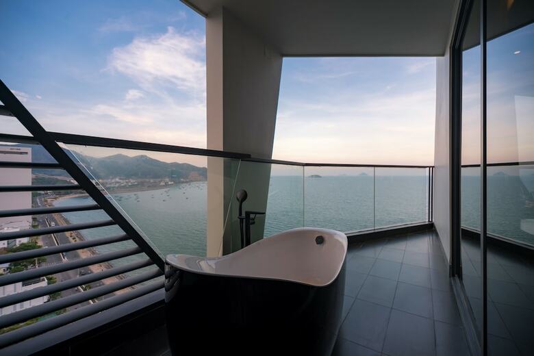 Royal Beach Boton Blue Hotel & Spa