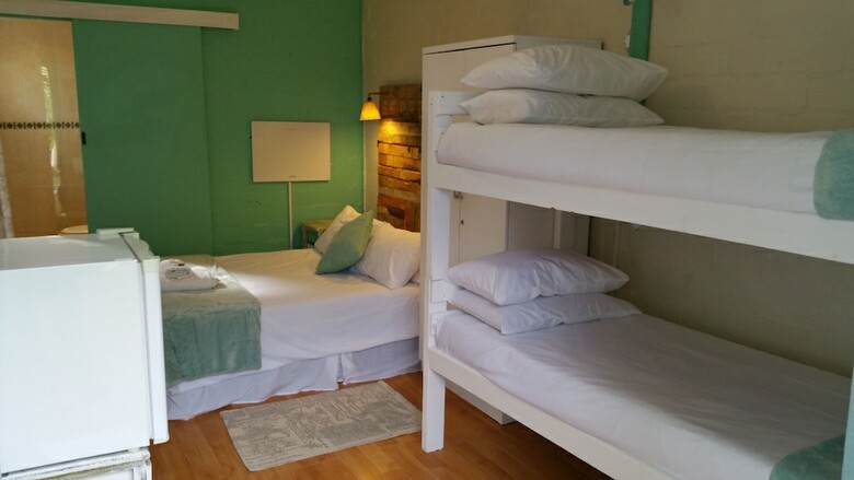 Hostal Saltycrax Backpackers And Adventures