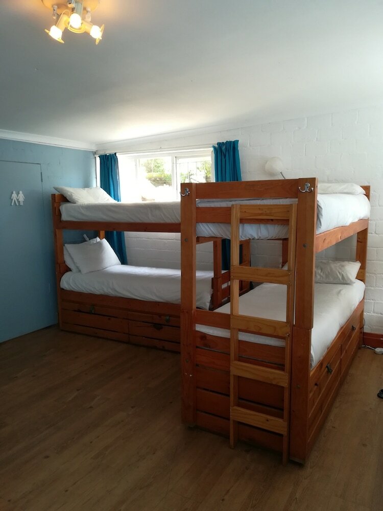 Hostal Saltycrax Backpackers And Adventures