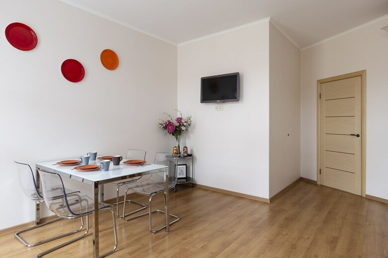 Home4day Central Apartment On Nevsky Prospekt