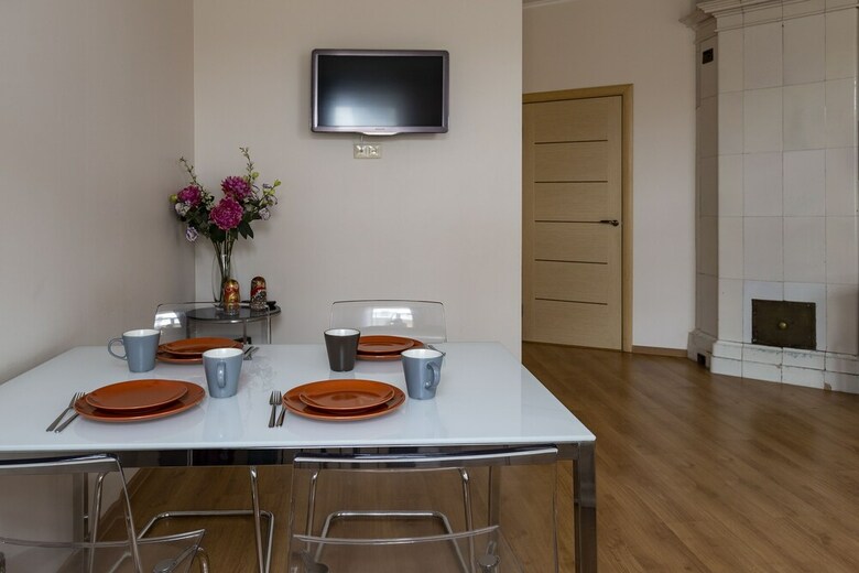 Home4day Central Apartment On Nevsky Prospekt