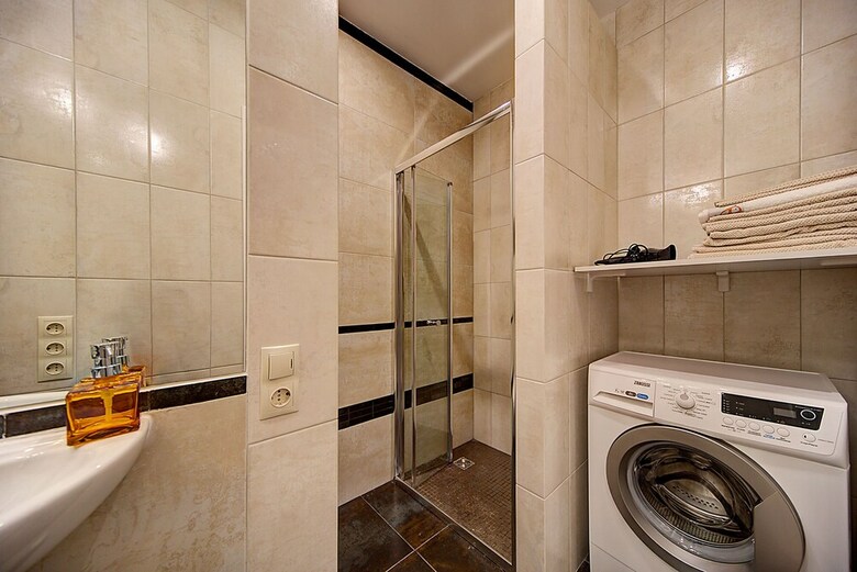 Home4day Apartment On Griboyedov Canal