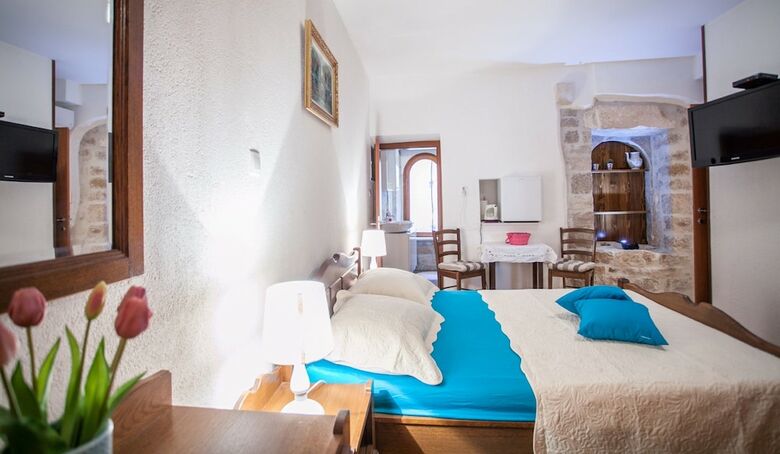 Apartamentos Guest House Trifora