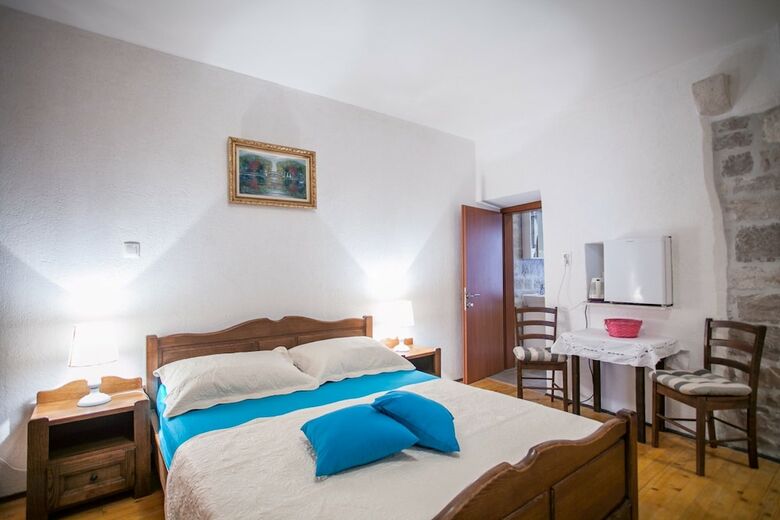 Apartamentos Guest House Trifora
