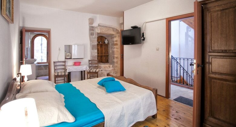Apartamentos Guest House Trifora