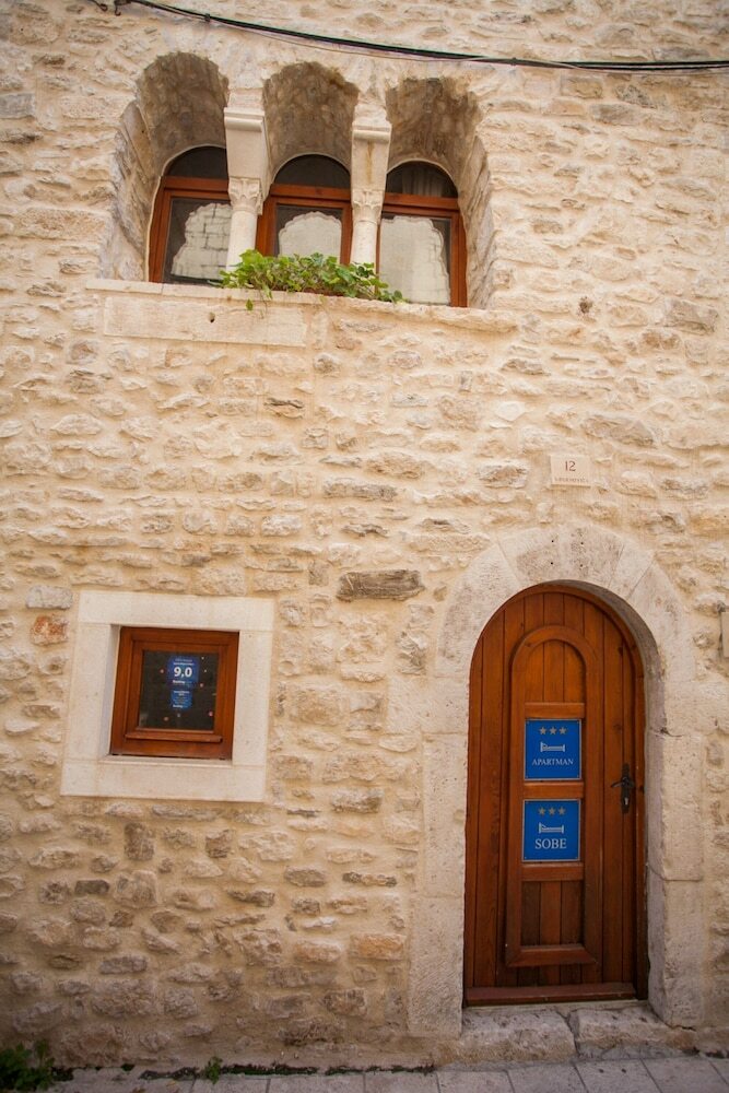 Apartamentos Guest House Trifora
